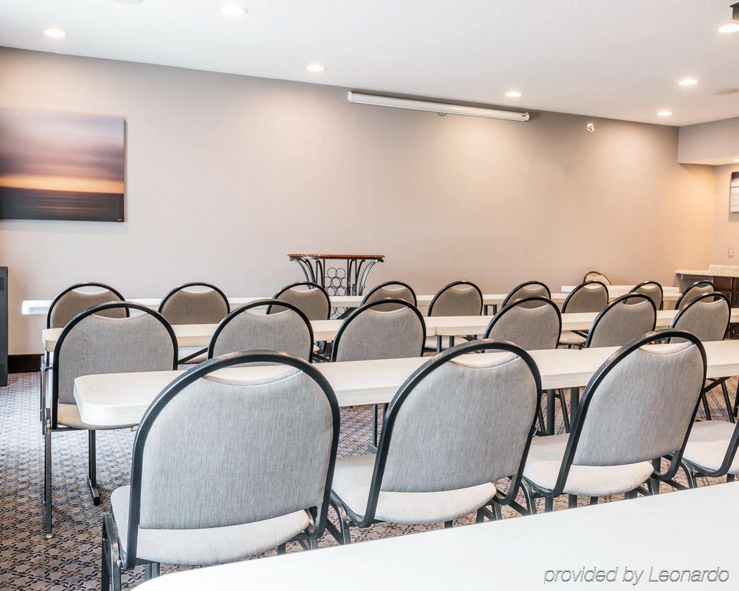 Comfort Suites Southgate-Detroit Екстериор снимка